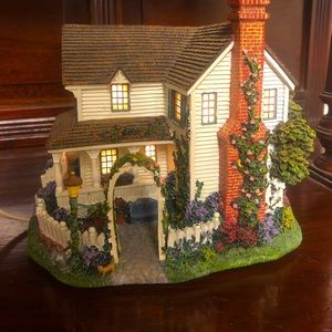 Thomas Kinkade Hawthorne Village "Victorian Garden II